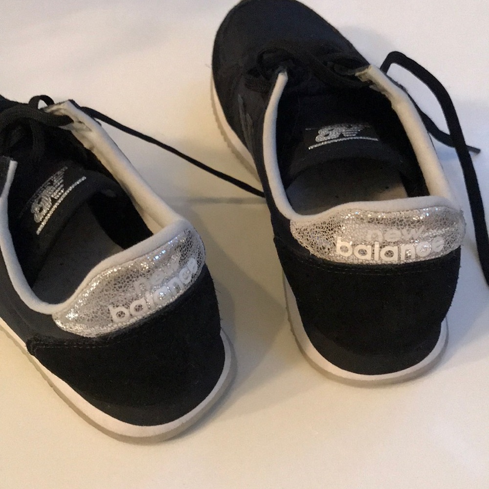 Black New balance sneakers, nwot - Picture 2 of 4